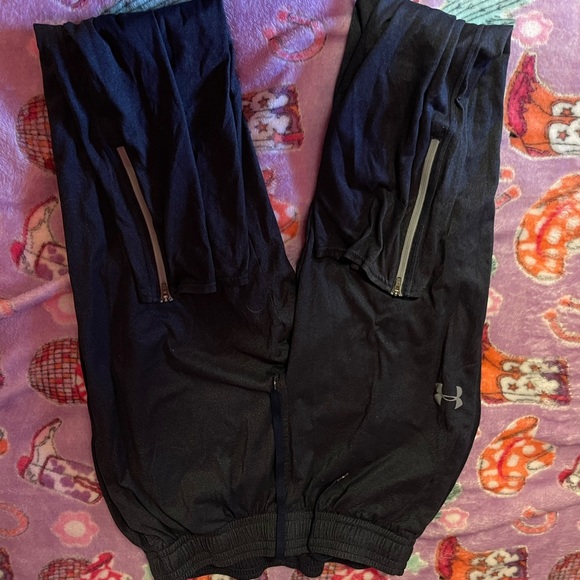 Under Armour Black and Pink Activewear - Picture 1 of 2